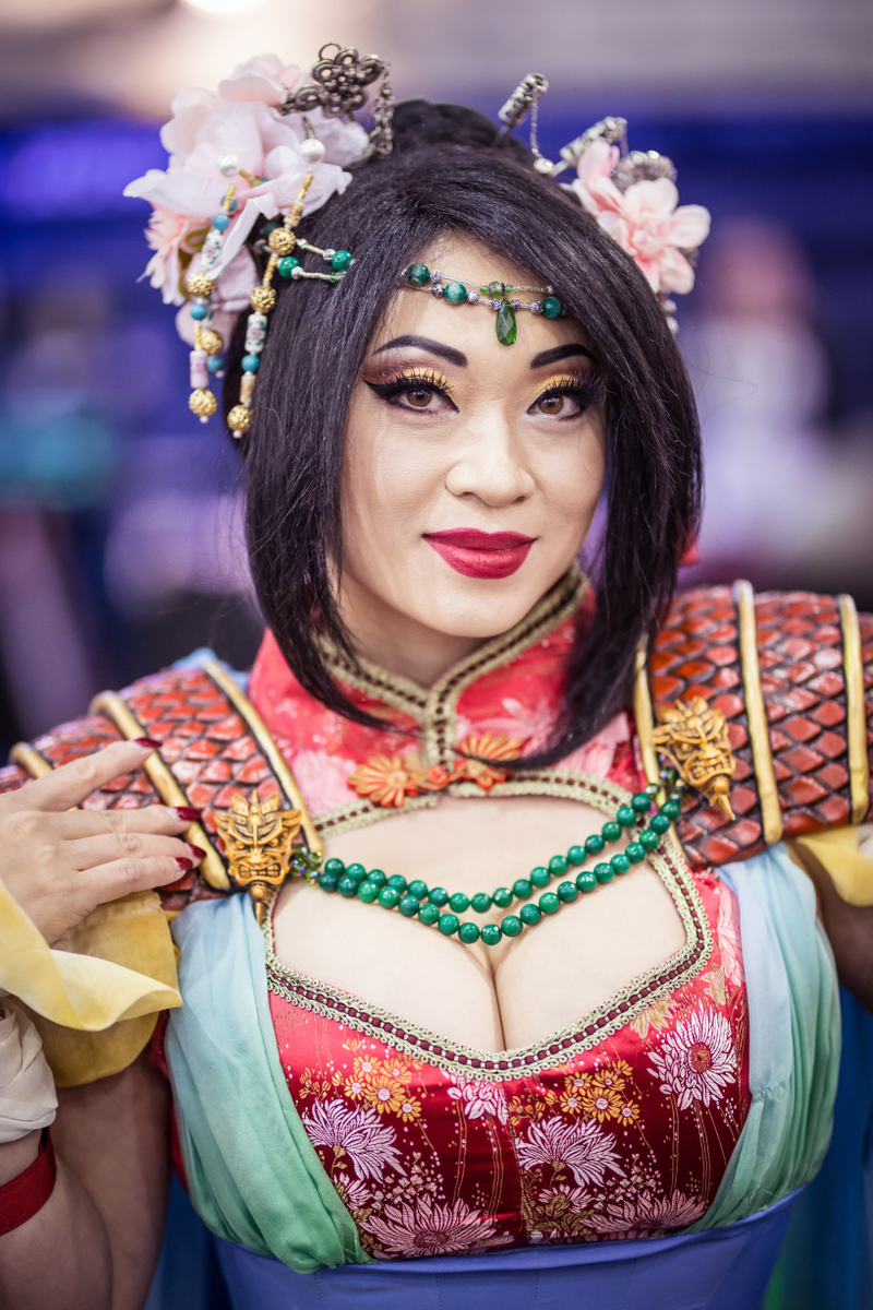 Cosplay by Yaya Han